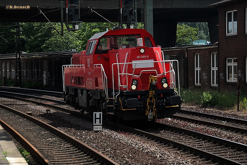 261 099-6 fuhr solo am 13.06.14 durch hh-harburg