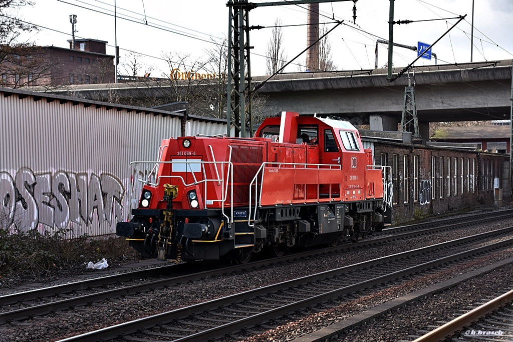 261 099-6 fuhr solo durch hh-harburg,22.03.16