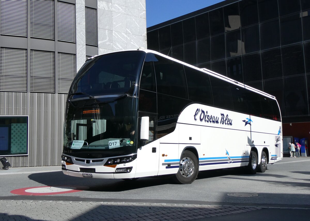 (265'676) - L'Oiseau Bleu, Sierre - VS 35'436 - Beulas am 16. August 2024 beim Bahnhof Visp