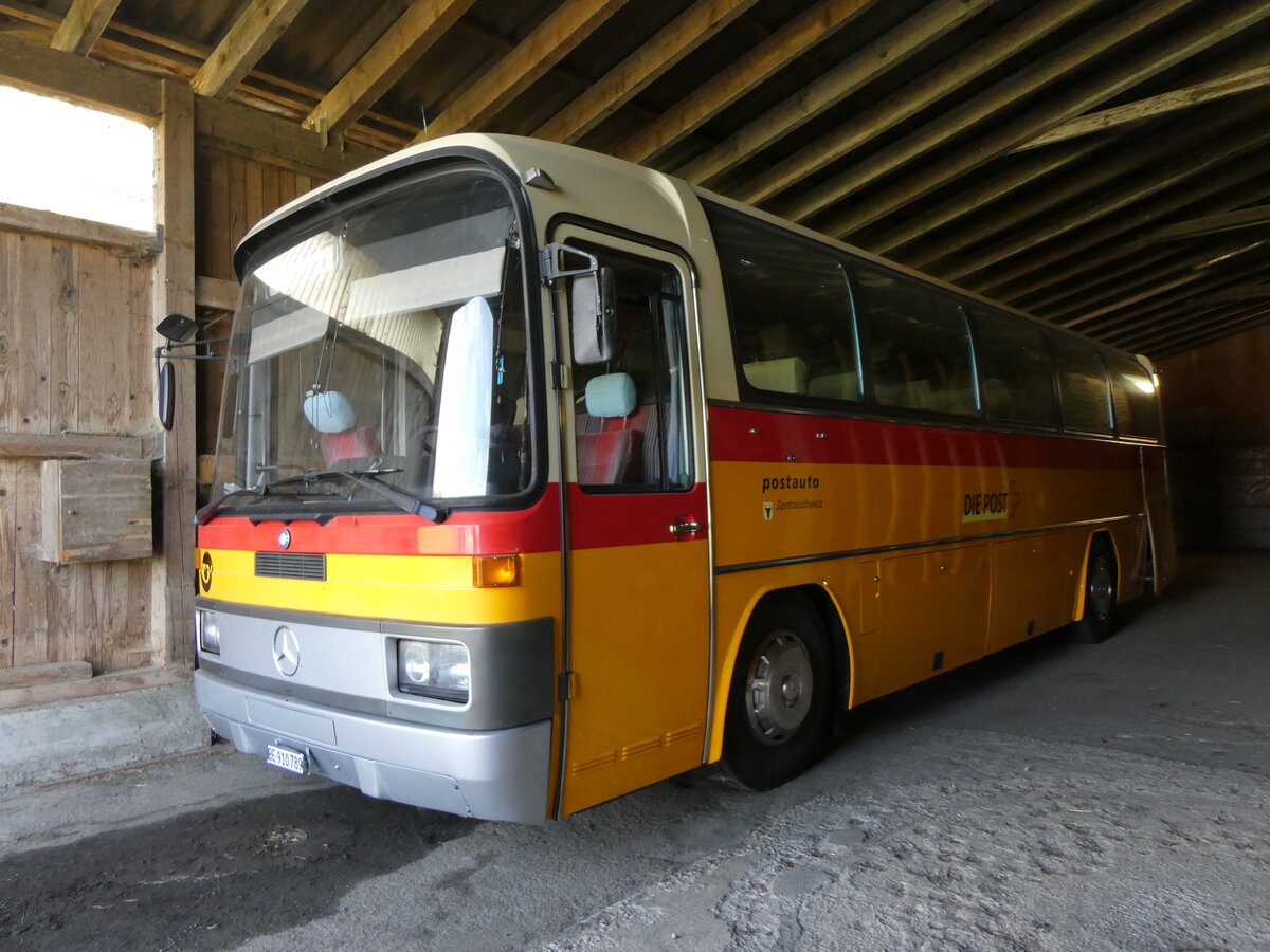 (266'889) - Buzzi, Bern - BE 910'789 - Mercedes (ex Mattli, Wassen PID 2295) am 10. September 2024 in Murzelen, Garage 