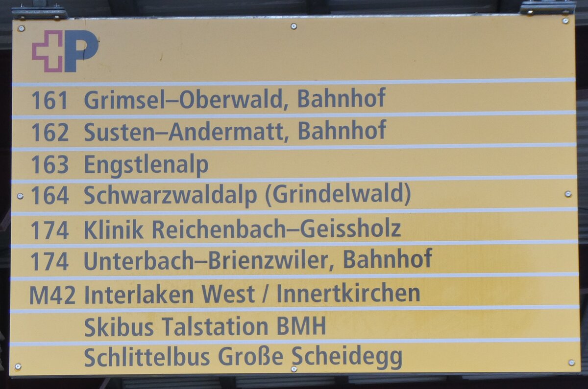 (269'941) - +P-Haltestellenschild - Meiringen, Bahnhof - am 17. Dezember 2014