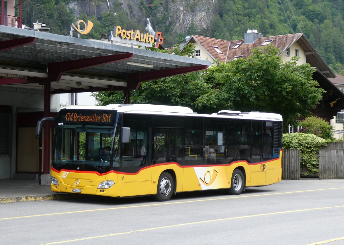 (275'764) - Flck, Brienz - Nr. 23/BE 868'723/PID 11'528 - Mercedes am 23. Mai 2025 in Meiringen, Postautostation