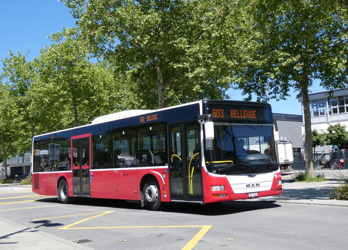 (276'039) - TRAVYS Yverdon - Nr. 102/VD 1418 - MAN (ex Dr. Richard, A-Wien Nr. 1435) am 30. Mai 2025 beim Bahnhof Yverdon