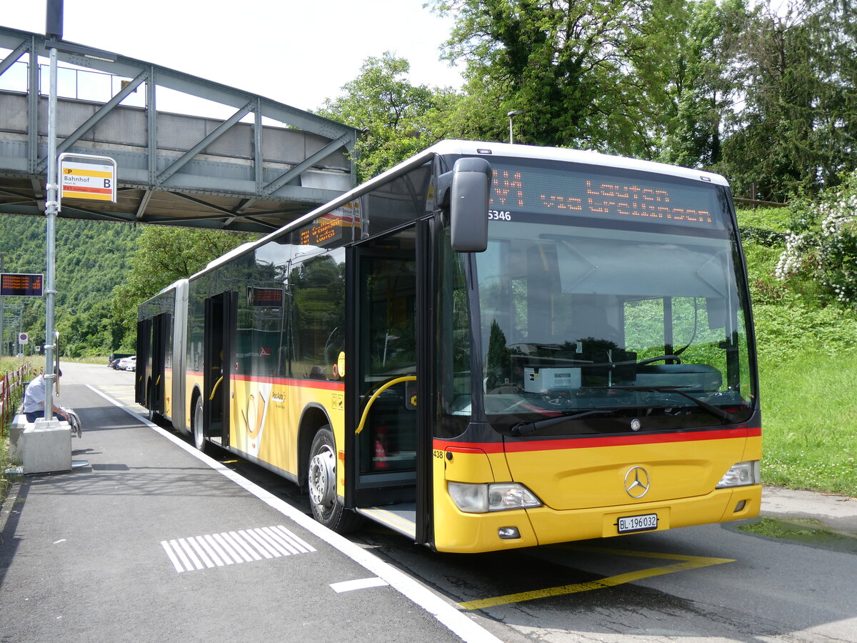 (276'219) - PostAuto Zrich - Nr. 438/BL 196'032/PID 5346 - Mercedes (ex PostAuto Nordschweiz) am 3. Juni 2025 beim Bahnhof Aesch