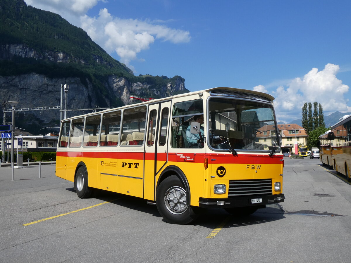 (277'374) - Lambach, Gommiswald - NW 24'301 - FBW/Eggli (ex Tanner+Lambach, Reigoldswil; ex Lambach, Rieden; ex Meier, Grt; ex AVG Grindelwald Nr. 13; ex P 24'182) am 1. Juli 2025 beim Bahnhof Meiringen
