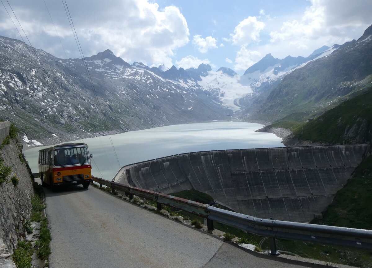 (277'452) - Lambach, Gommiswald - NW 24'301 - FBW/Eggli (exTanner+Lambach, Reigoldswil; ex Lambach, Rieden; ex Meier, Grt; ex AVG Grindelwald Nr. 13; ex P 24'182) am 1. Juli 2025 in Oberaar, Stausee