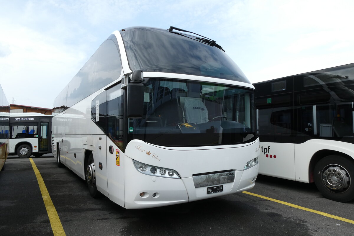 (278'096) - Domo, Glattbrugg - Neoplan (ex Frey, D-Grosskllnbach) am 27. Juli 2025 in Kerzers, Interbus