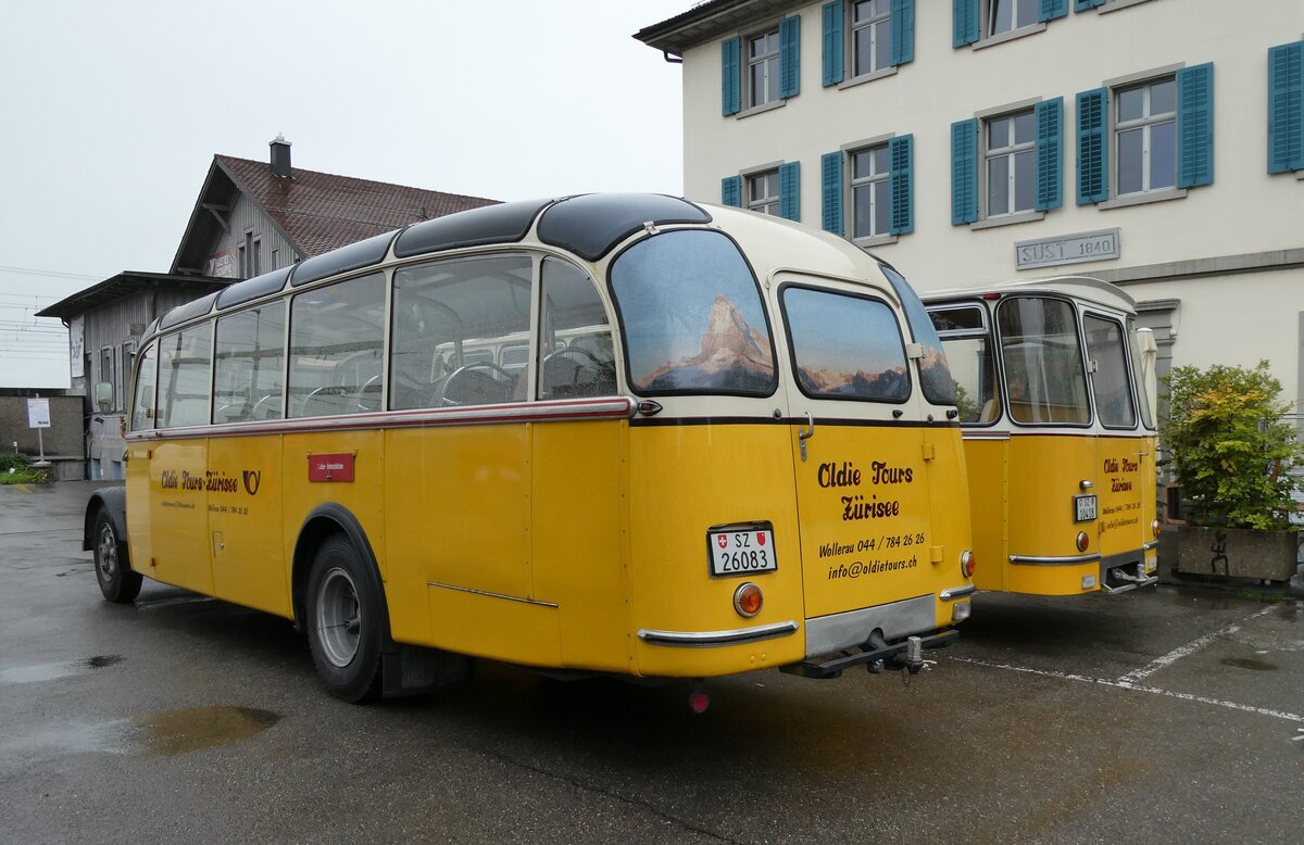 (280'685) - Oldie-Tours Zürisee, Wollerau - Nr. 1/SZ 26'083 - Saurer/R&J am 27. September 2025 beim Bahnhof Wädenswil (280'685) - Oldie-Tours Zürisee, Wollerau - Nr. 1/SZ 26'083 - Saurer/R&J am 27. September 2025 beim Bahnhof Wädenswil
