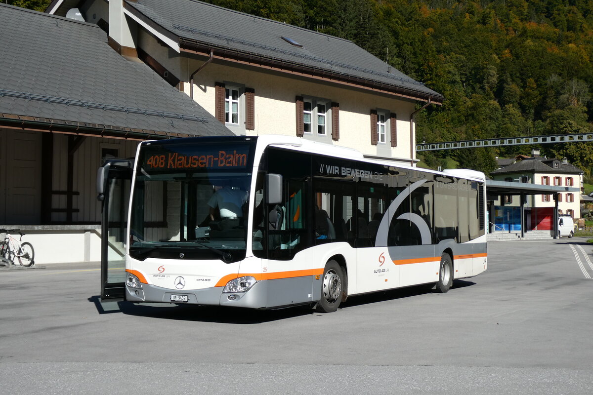 (281'046) - AAGU Altdorf - Nr. 25/UR 9452 - Mercedes am 7. Oktober 2025 beim Bahnhof Linthal