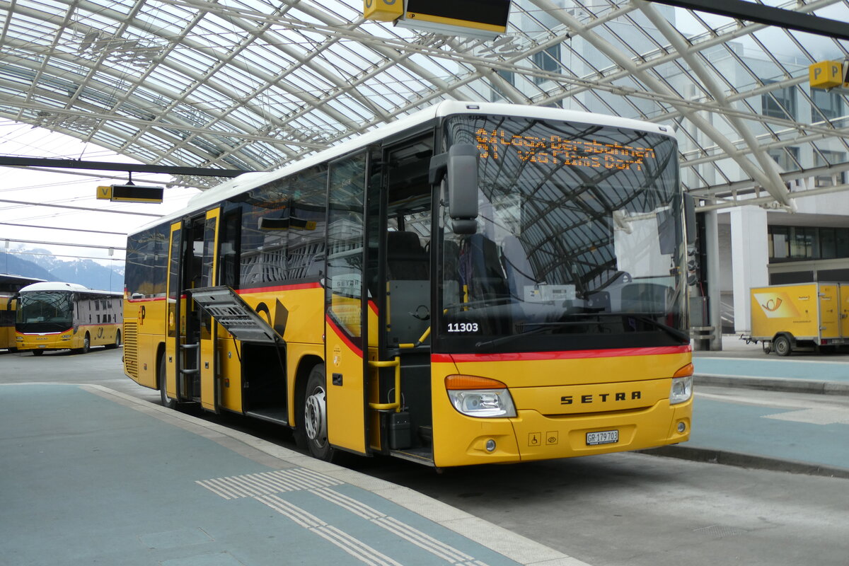 (284'890) - PostAuto Graub�nden - GR 179'703/PID 11'303 - Setra am 14. Februar 2026 in Chur, Postautostation