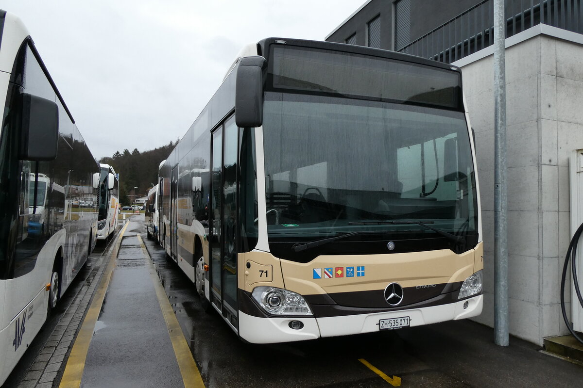 (284'985) - AZZK Zollikon - Nr. 71/ZH 535'071 - Mercedes am 21. Februar 2026 in Winterthur, Daimler Buses
