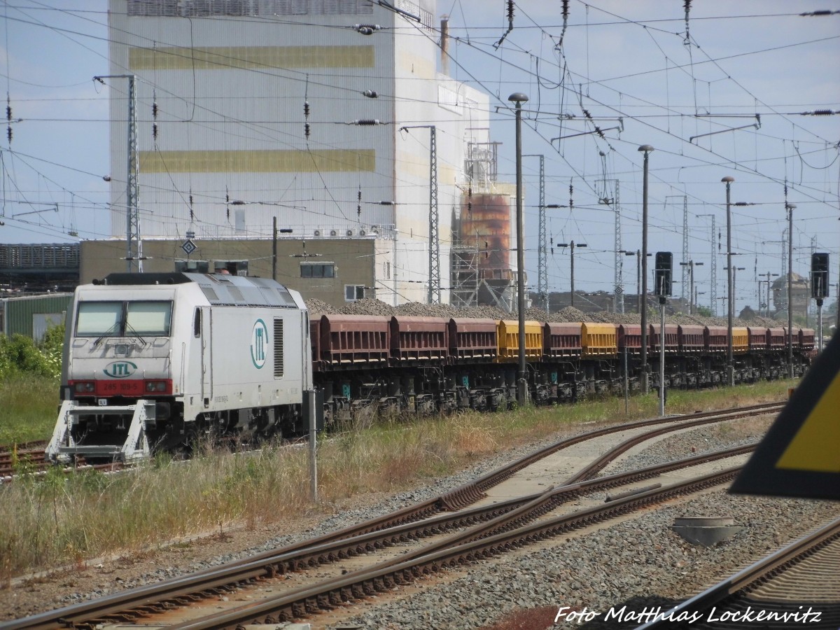 285 109 der ITL abgestellt am Bahnhof Teutschenthal am 4.6.15