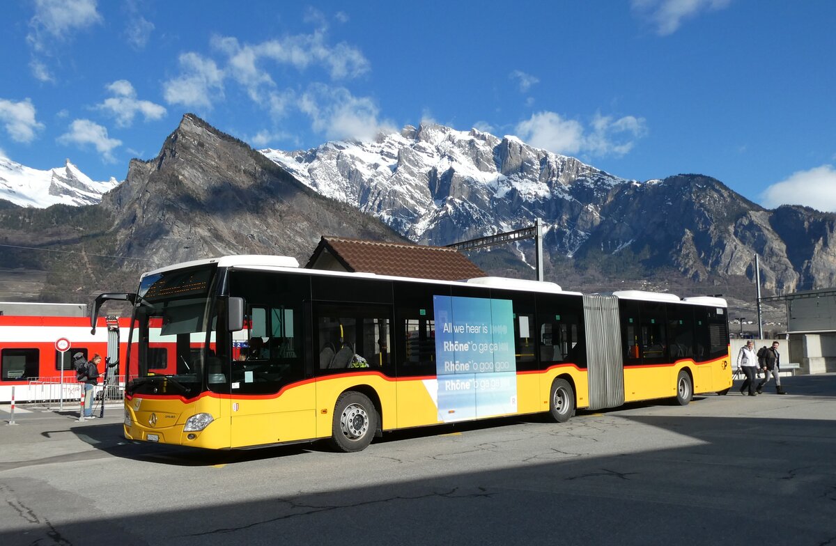 (285'039) - PostAuto Wallis - Nr. 58/VS 519'940/PID 11'490 - Mercedes am 24. Februar 2026 beim Bahnhof Riddes