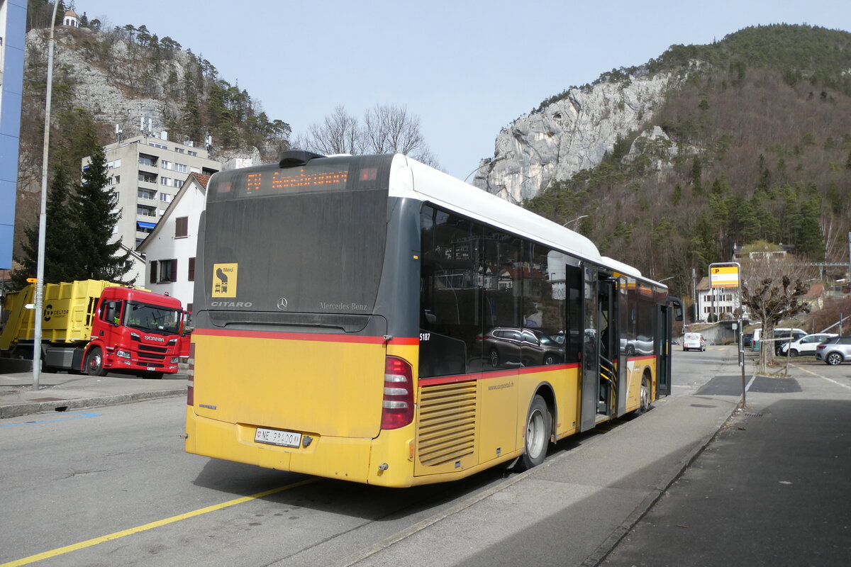 (285'238) - CarPostal Ouest - NE 98'400/PID 5187 - Mercedes am 6. M�rz 2026 beim Bahnhof Moutier