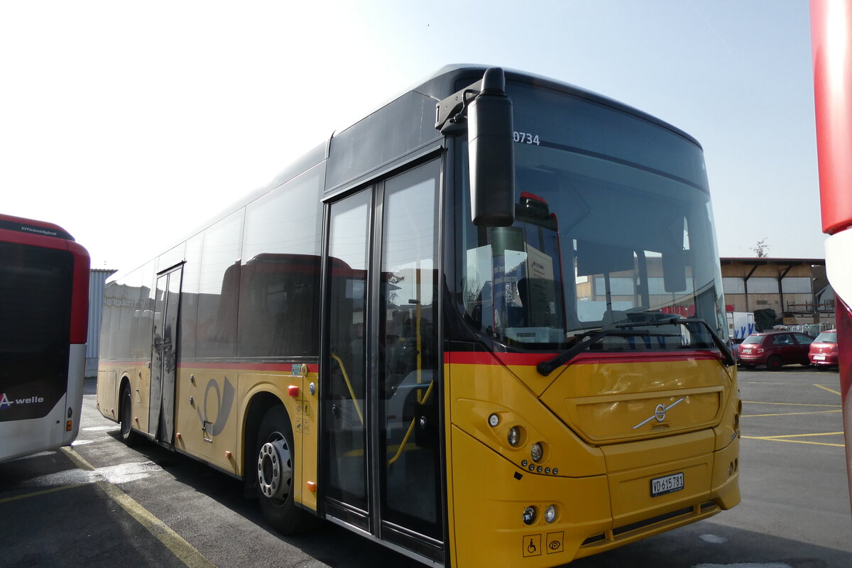 (285'280) - CarPostal Ouest - VD 615'781/PID 10'734 - Volvo (ex Favre, Avenches) am 7. M�rz 2026 in Kerzers, Interbus