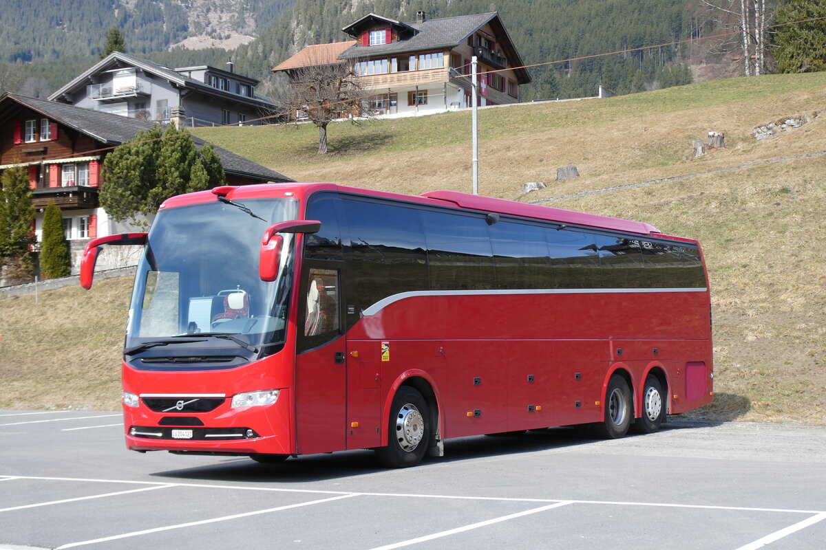 (285'376) - Hil�rio, Sch�tz - LU 204'127 - Volvo am 13. M�rz 2026 in Grindelwald, Grund