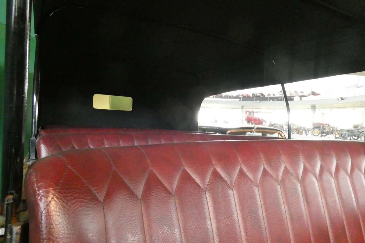 (286'188) - Pantheon Basel, Muttenz - BL 140'653 - Chevrolet am 16. April 2026 in Muttenz, Pantheon (Innenaufnahme)