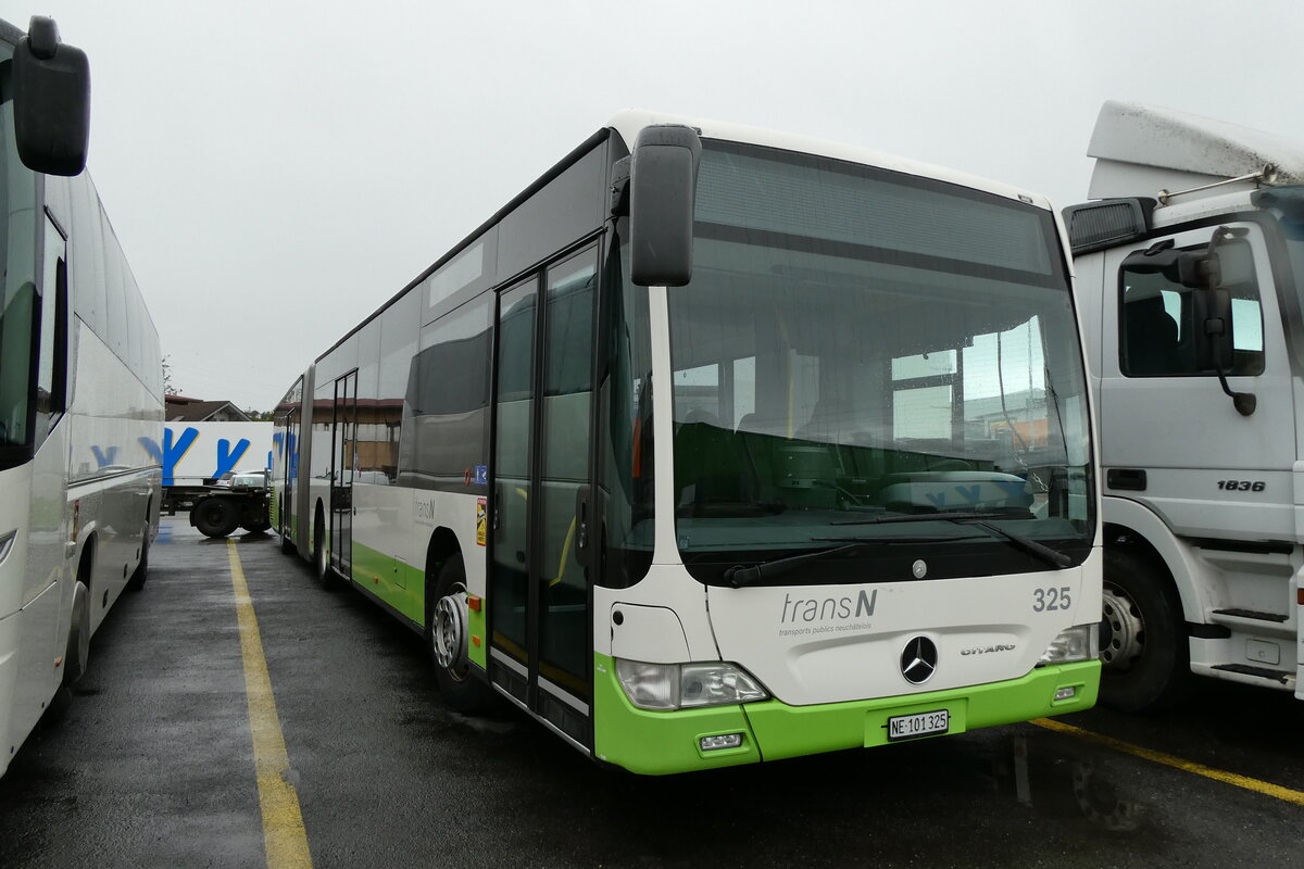 (286'955) - transN, La Chaux-de-Fonds - Nr. 325/NE 101'325 - Mercedes am 14. Mai 2026 in Kerzers, Interbus