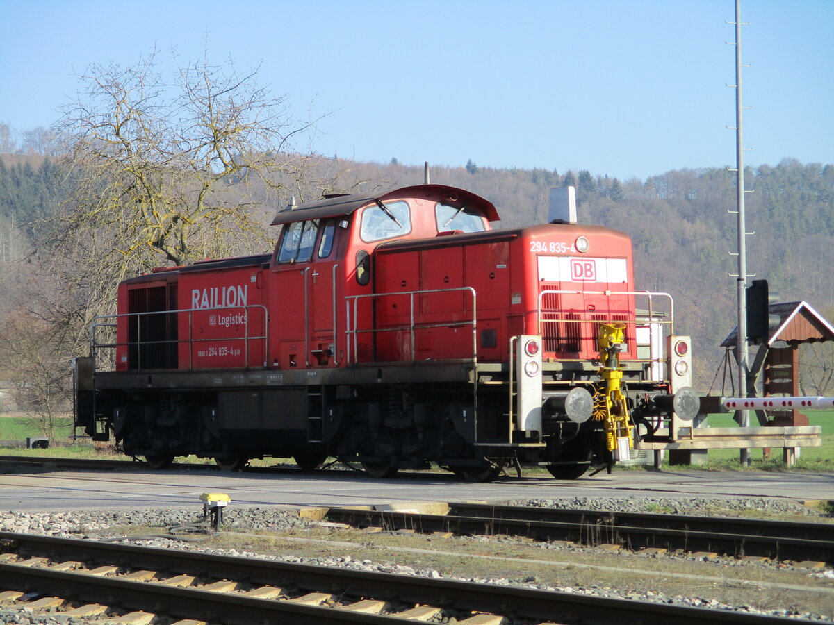 294 835 auf Rangierfahrt,am 01.März 2023,in Heimboldshausen.