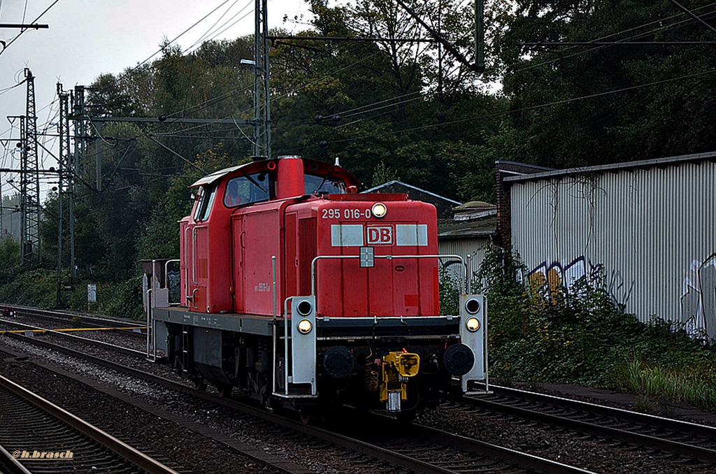 295 016-0 fuhr solo am 10.10.14 durch hh-harburg