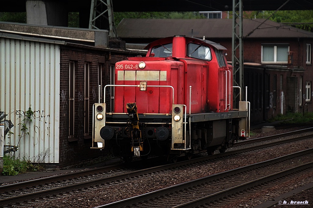 295 042-6 fuhr lz am 02.05.14 durch hh-harburg