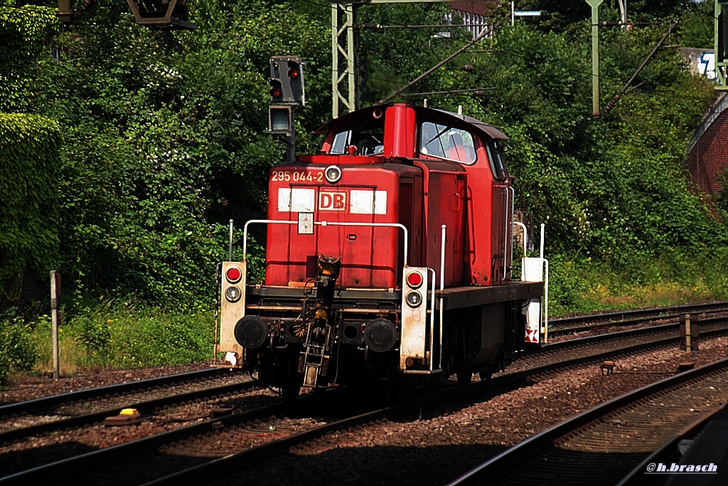 295 044-2 fuhr lz am 29.07.14 durch hh-harburg