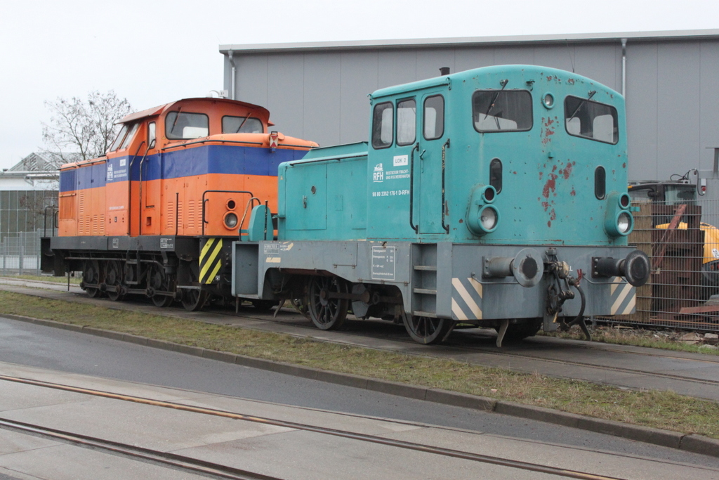 312 176-1+345 414-7 abgestellt im Rostocker Fracht und Fischereihafen.22.01.2017