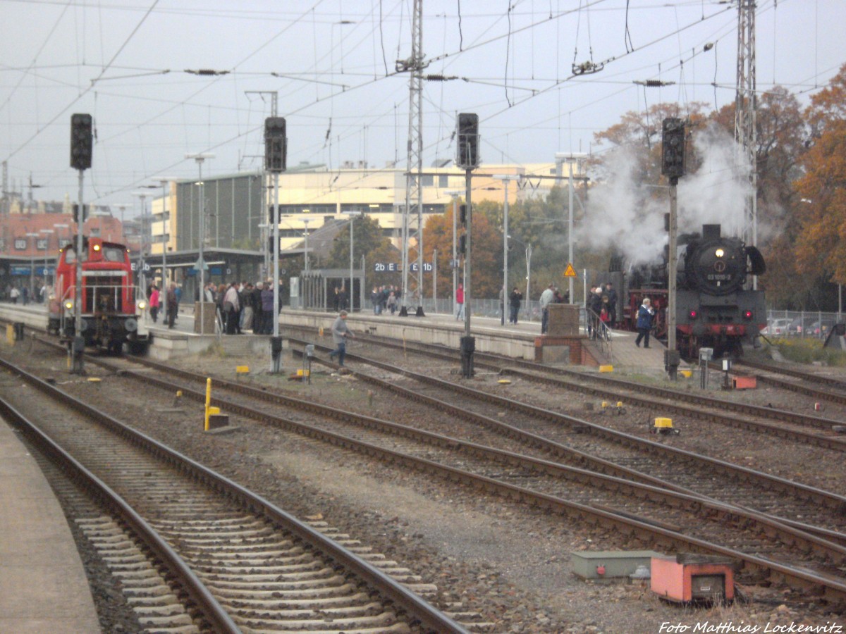 363 136-3 & 03 1010 im Bahnhof Stralsund Hbf am 12.10.13