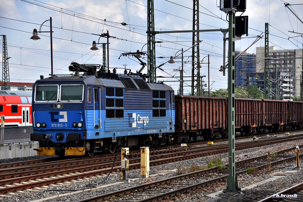 372 012-5 zog einen ganzzug durch dresden,03.08.17