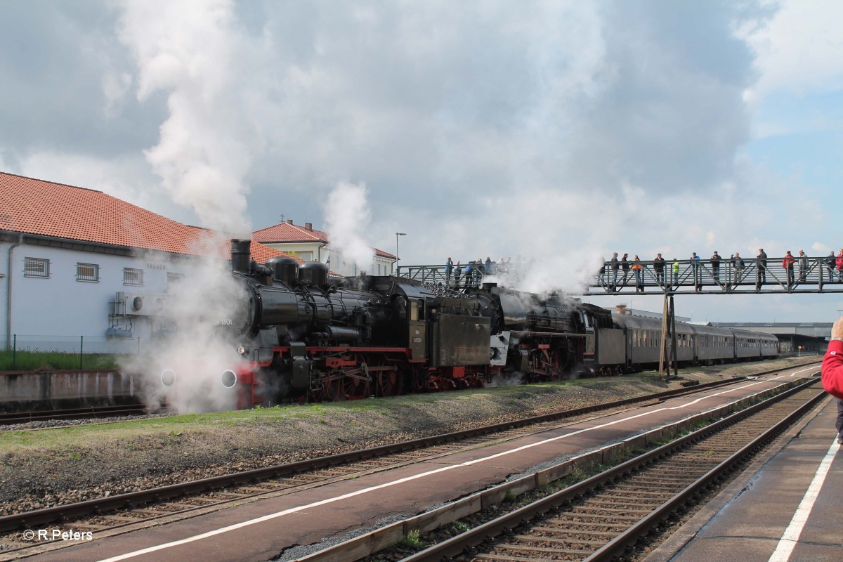 38 1301 und 01 509 mit dem gesamten Zug nochmal.