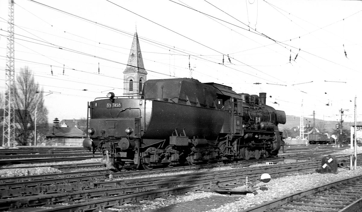 38 3156 (Bw Crailsheim) wartet auf die Rckleistung Backnang 22.2.1966