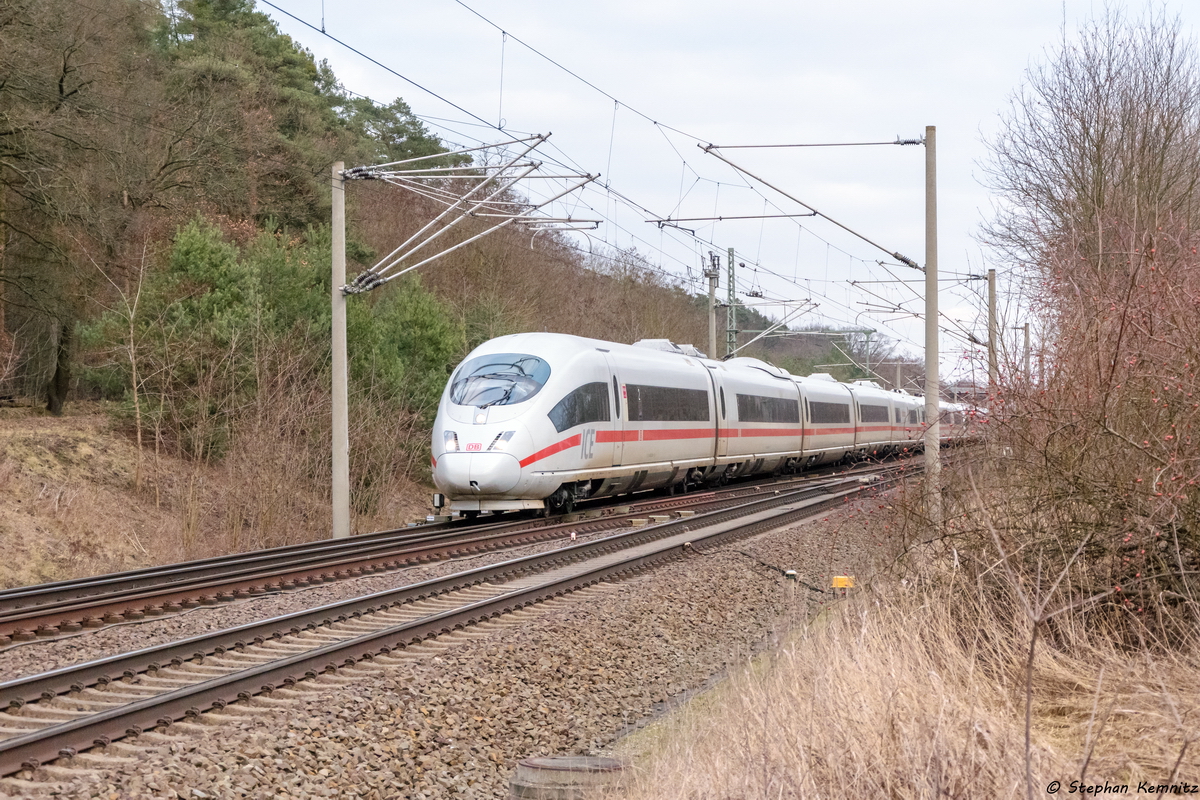 403 529-1 als ICE 856 von Berlin Gesundbrunnen nach Bonn Hbf in Nennhausen. 12.02.2016