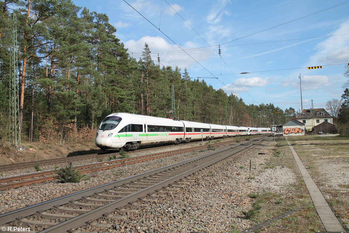 411 020  Gotha  + ein unbekannten als ICE 90 Wien - Hamburg Altona  Donauwalzer  in Ochenbruck. 25.03.24