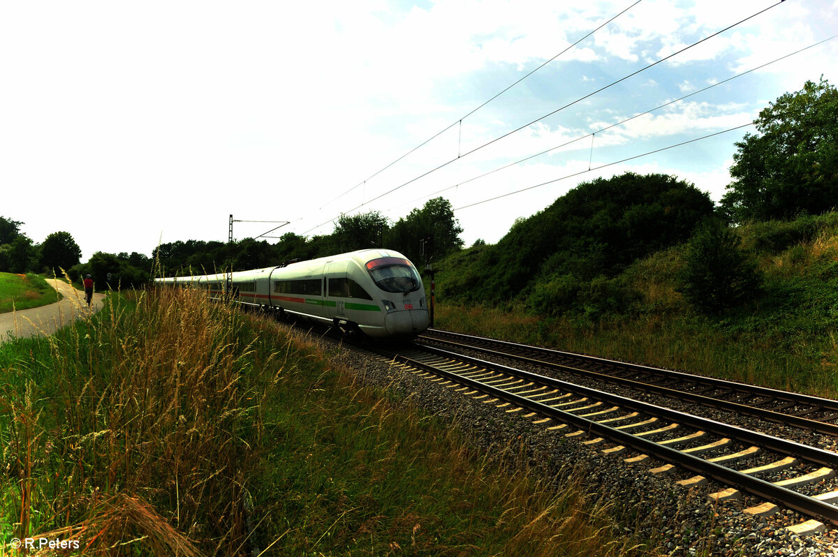 411 065-5  Bad Oeynhausen  als ICE 29 Frankfurt/Main - Wien bei Pölling. 16.07.23