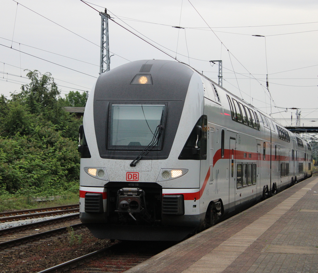 4110 115 als Leerzug von Rostock Hbf nach Warnemünde bei der Durchfahrt um 07:15 Uhr im Haltepunkt Rostock-Bramow.04.07.2020