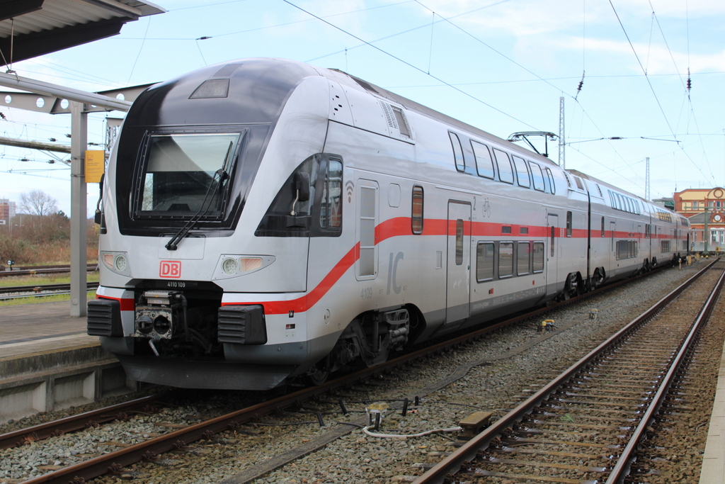 4110 609 stand am 13.03.2020 als Überführung von Rostock Hbf nach Berlin im Rostocker Hbf.