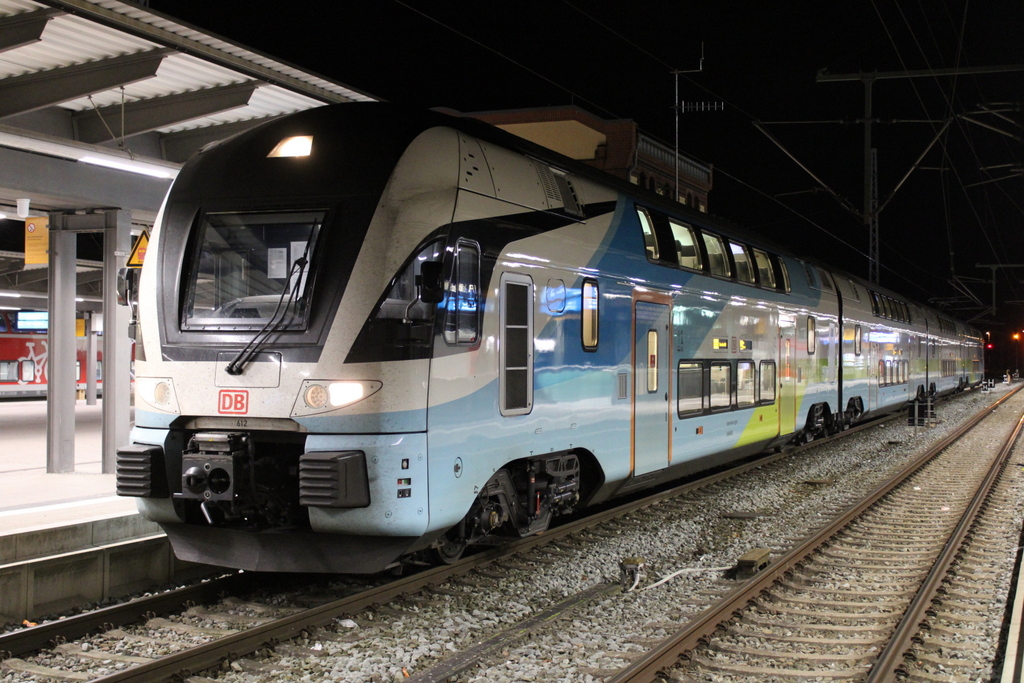 4110 612-7  Westbahn  stand am frühen Morgen des 27.12.2020 als IC 2173 von Rostock Hbf nach Dresden im Rostocker Hbf.