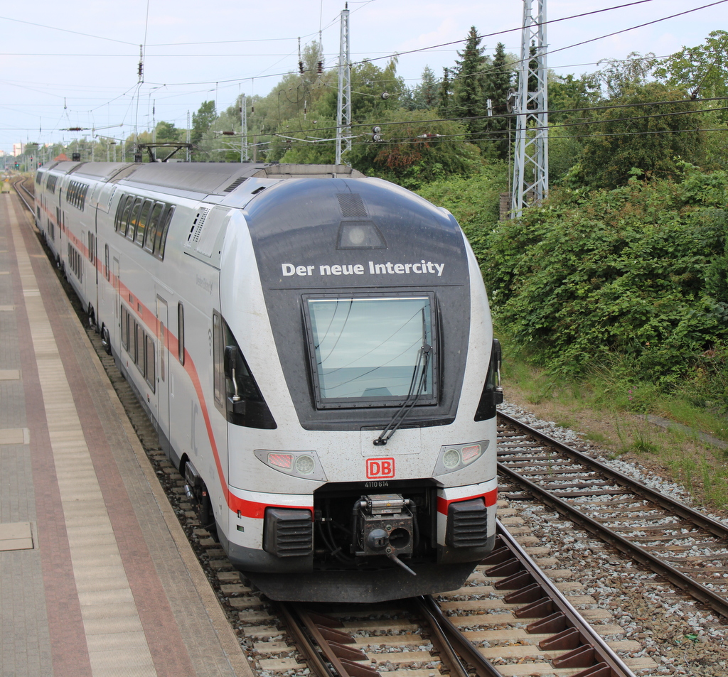 4110 614 als IC 2270(Dresden-Warnemünde)bei der Durchfahrt in Rostock-Bramow.