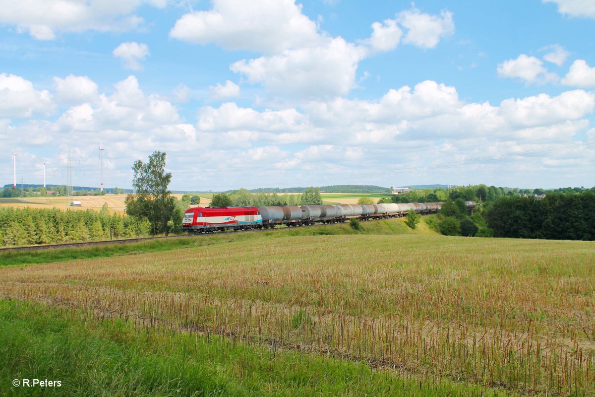 420 12 alias 223 032 mit einem Kesselzug auc Cheb nach Ingolstadt bei Seeußen. 07.08.16