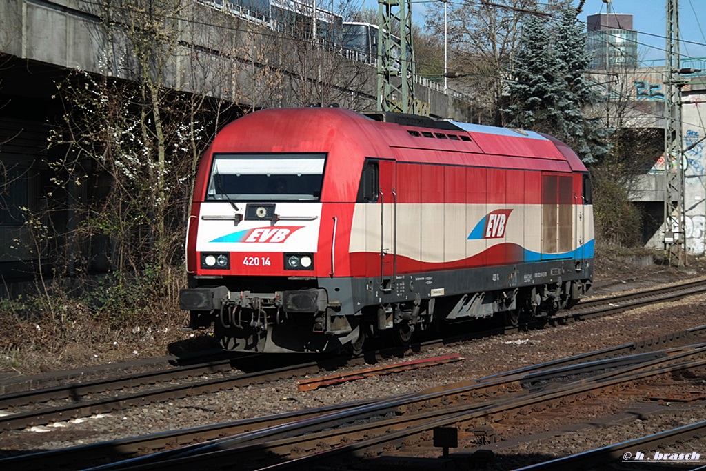 42014 der EVB fuhr lz durch hh-harburg,25.03.14