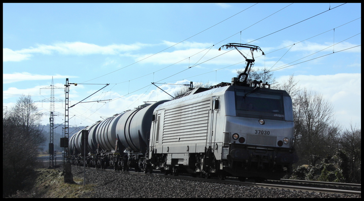 437 030 mit Kesselwagenzug am 26.02.15 bei Kerzell