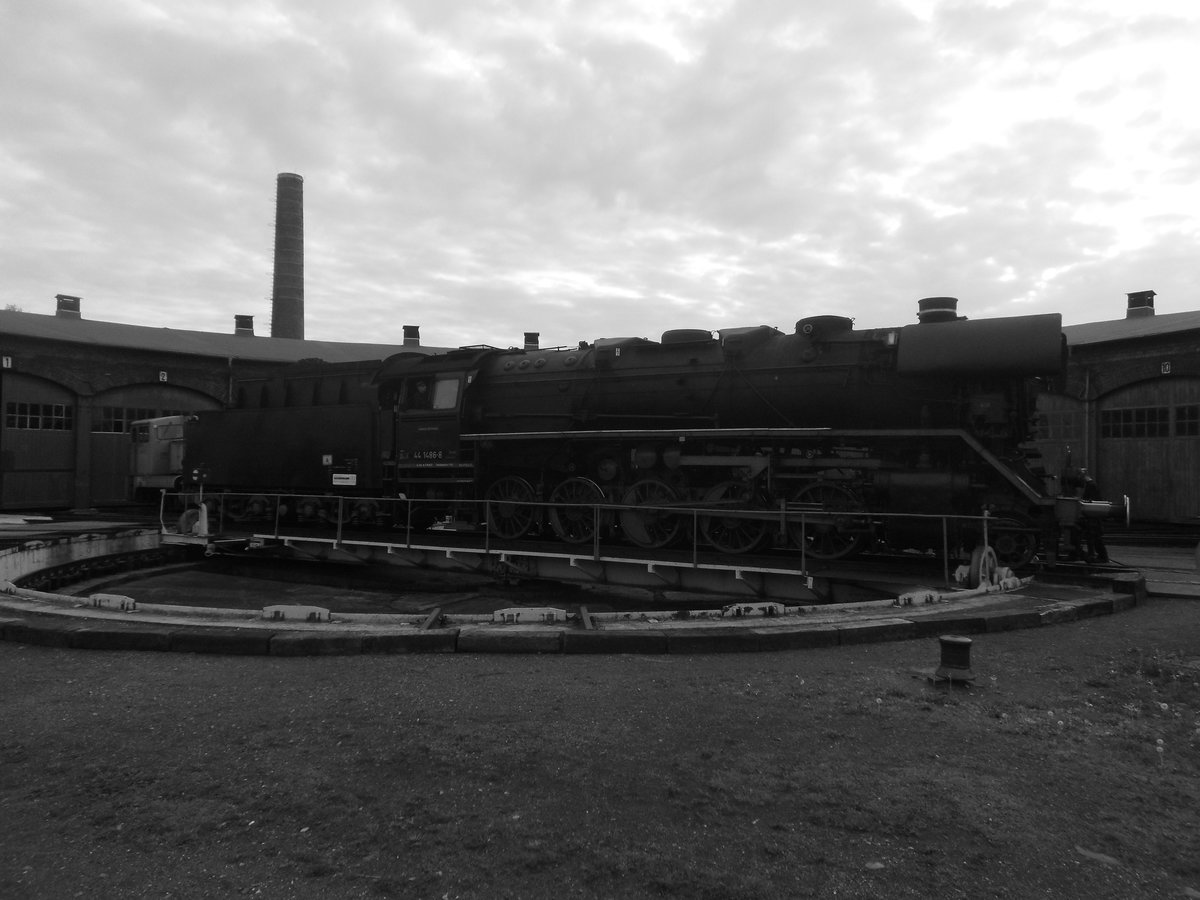 44 1486 auf der Drehscheibe vom Bw Stafurt am 7.5.17