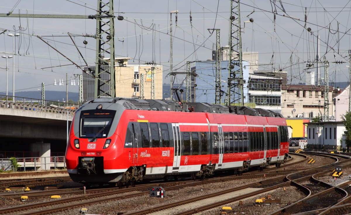 442 202 am 16.09.13 bei der Einfahrt in den Koblenzer Hbf