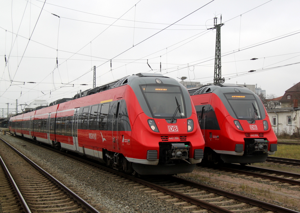 442 350-5 als S3(Warnemnde-Gstrow)bei der Ausfahrt im Rostocker Hbf neben an stand 442 356-2.28.11.2014 