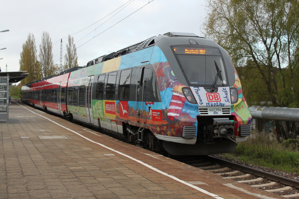 442 354 als S 1(S 33905)von Warnemnde nach Rostock Hbf kurz vor der Ausfahrt im Haltepunkt WRHO.04.05.2016