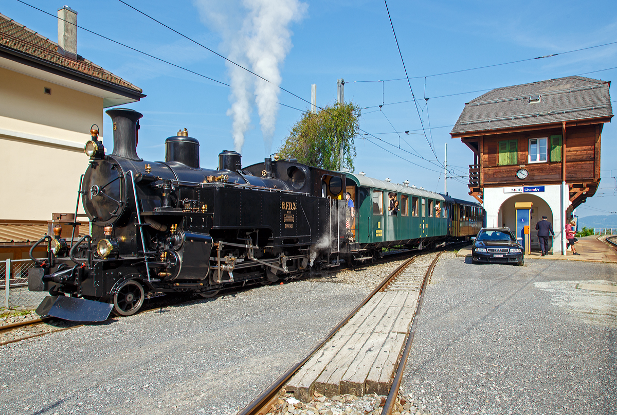 
50 Jahre BC - MEGA STEAM FESTIVAL der Museumsbahn Blonay–Chamby: 
Die HG 3/4 B.F.D.3 (Brig-Furka-Disentis, später FO - Furka-Oberalp) ist am 19.05.2018 mit ihrem Zug von Blonay in Chamby eingetroffen und wartet nun auf die Weiterfahrt nach Chaulin ins Museum.