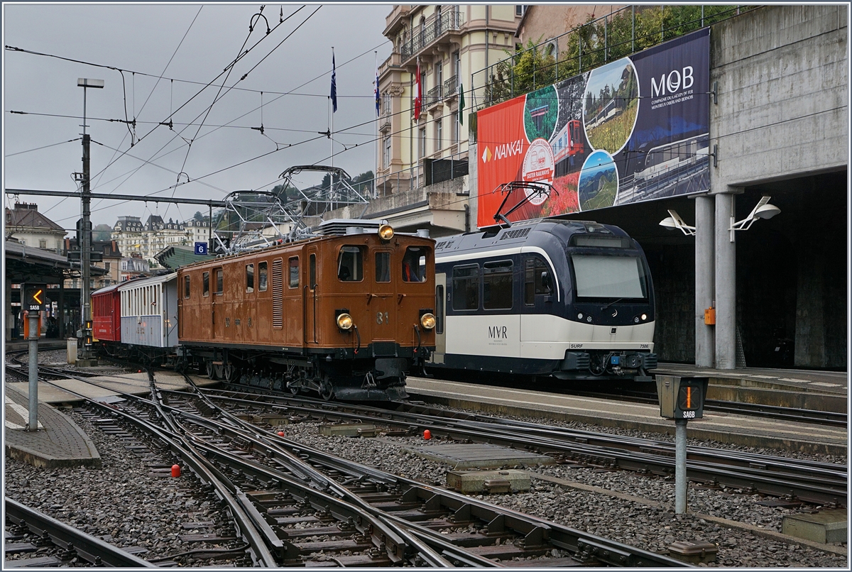 50 Jahre Blonay Chamby - MEGA BERNINA FESTIVAL -  Bündner Tag im Saaneland : Pünkltich, verlässt die Bernina Bahn Ge 4/4 81 mit ihrem Extrazug Montreux Richtung Gstaad.
14. Sept. 2018