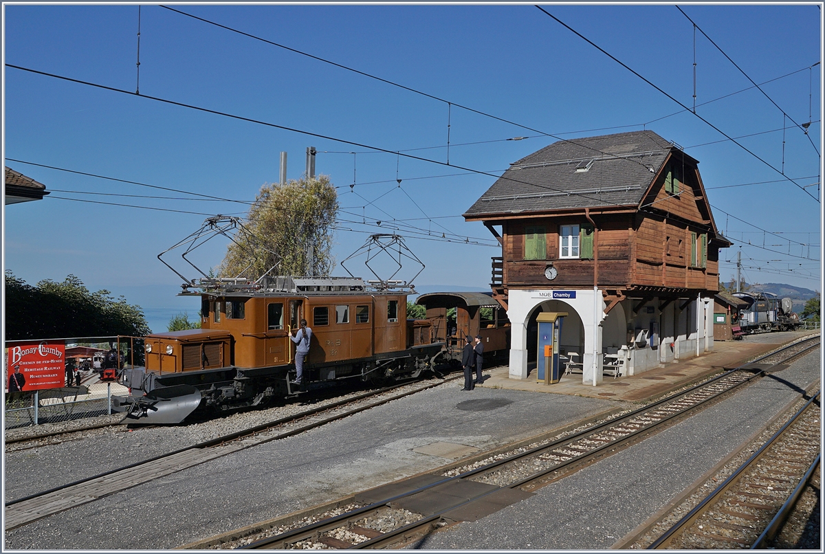 50 Jahre Blonay Chamby - MEGA BERNINA FESTIVAL: Das RhB Berninabahn Krokodil Ge 4/4 182 in Chamby.
9. Sept. 2018