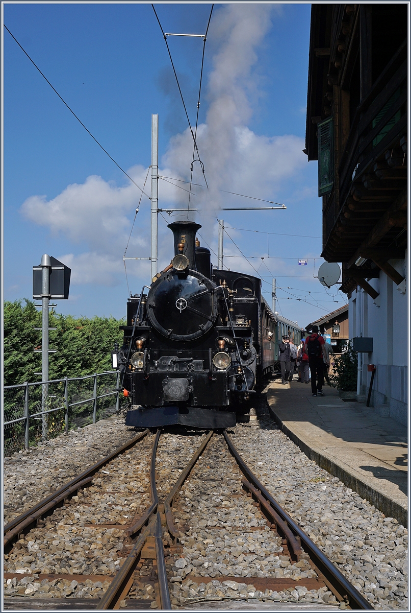 50 Jahre Blonay Chamby - MEGA BERNINA FESTIVAL: die BFD HG 3/4 N° 3 ist in Chamby eingetroffen.

 9. Sept. 2018