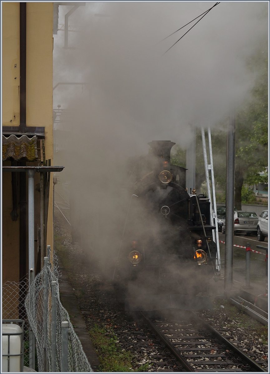 50 Jahre Blonay - Chamby; Mega Steam Festival:  Die BFD HG 3/4 N° 3 der B-C bzw. was man durch den Rauch und Dampf davon sieht, in Vevey

13. Mai 2018